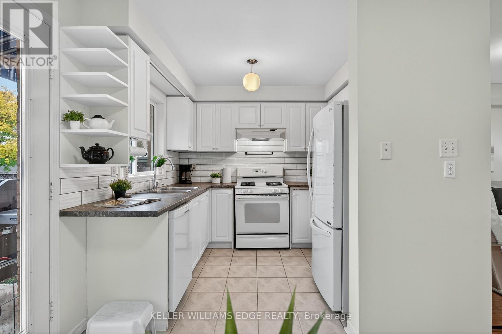 5198 Porter Street, Burlington (Industrial Burlington), Ontario  L7L 6R2 - Photo 13 - W12496112