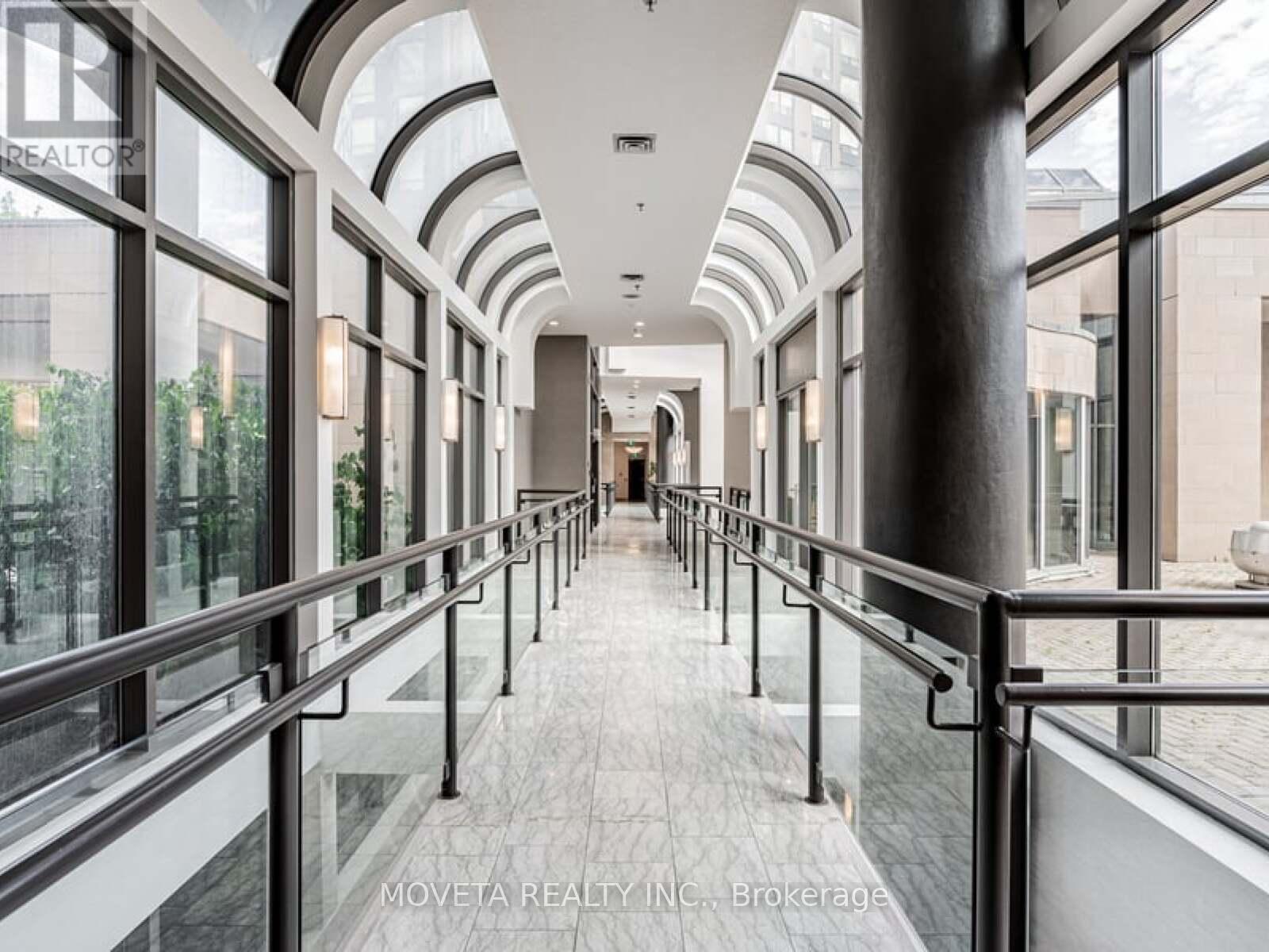 1401 - 3 Hickory Tree Road, Toronto (Weston), Ontario  M9N 3W5 - Photo 5 - W12496116