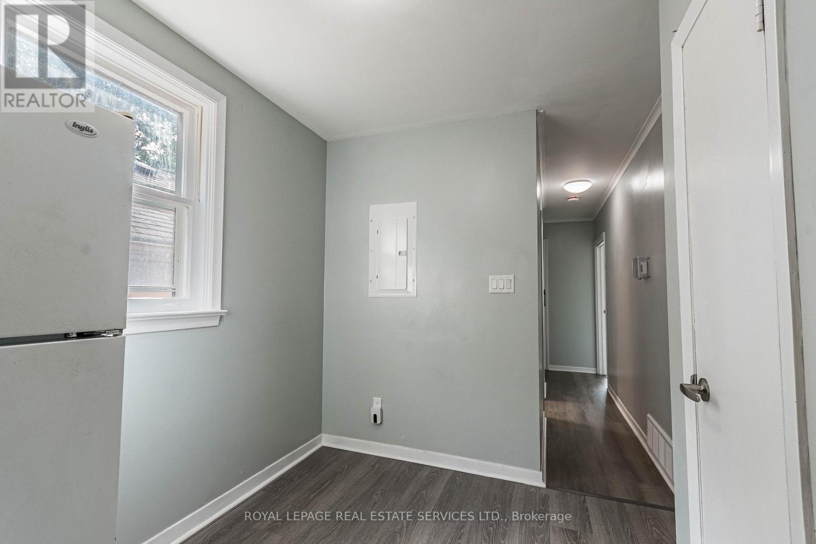 Main - 144 Lake Crescent, Toronto, Ontario  M8V 1W1 - Photo 5 - W12496136