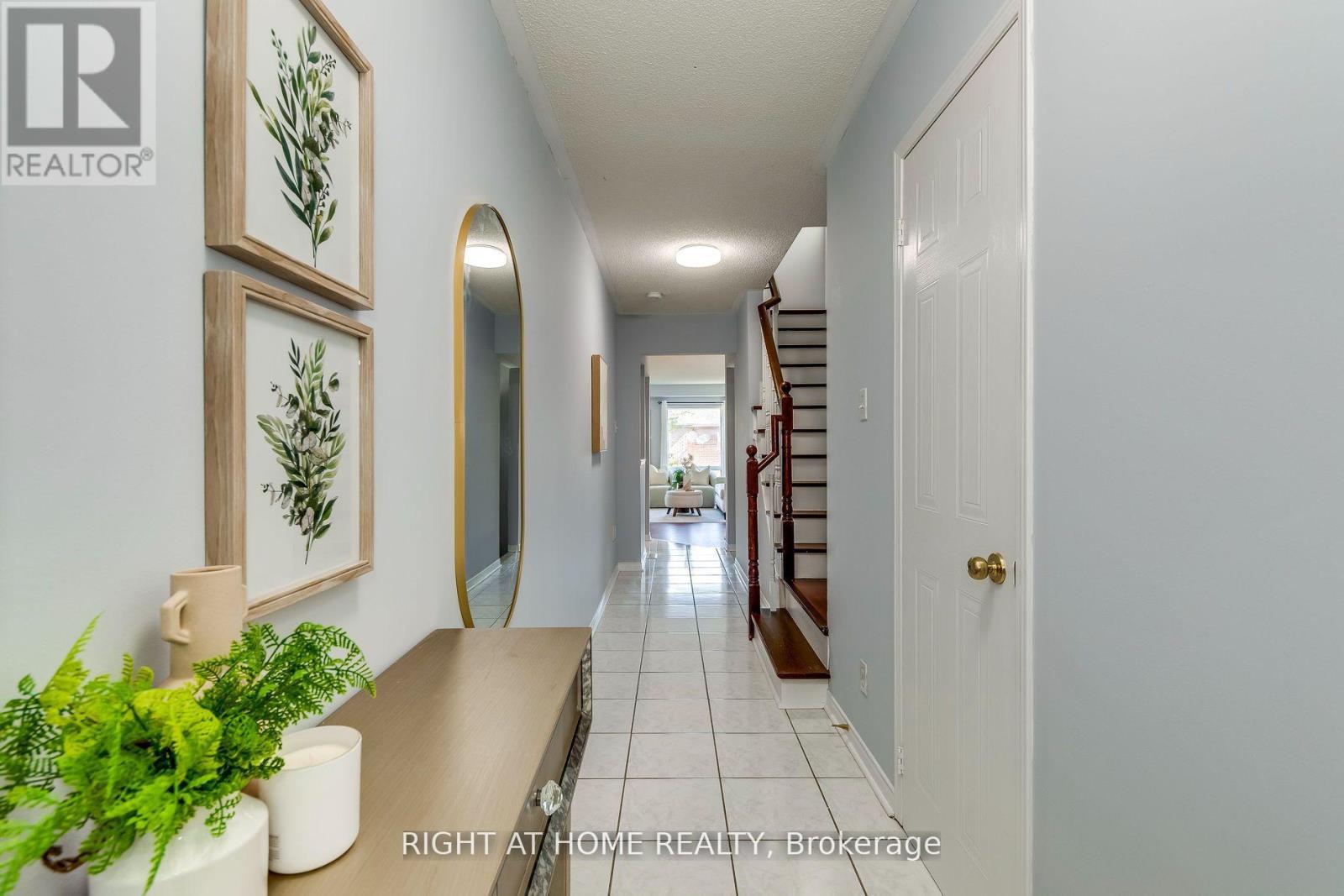 104 - 2945 Thomas Street, Mississauga (Central Erin Mills), Ontario  L5M 6C1 - Photo 2 - W12496188