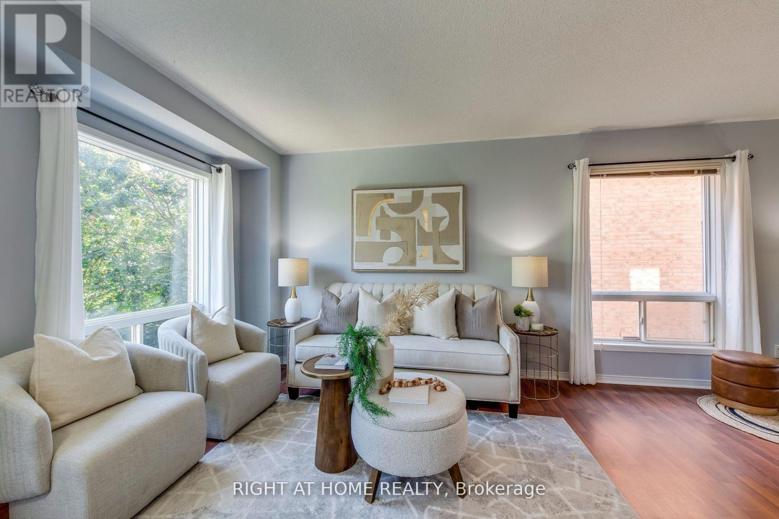 104 - 2945 Thomas Street, Mississauga (Central Erin Mills), Ontario  L5M 6C1 - Photo 4 - W12496188