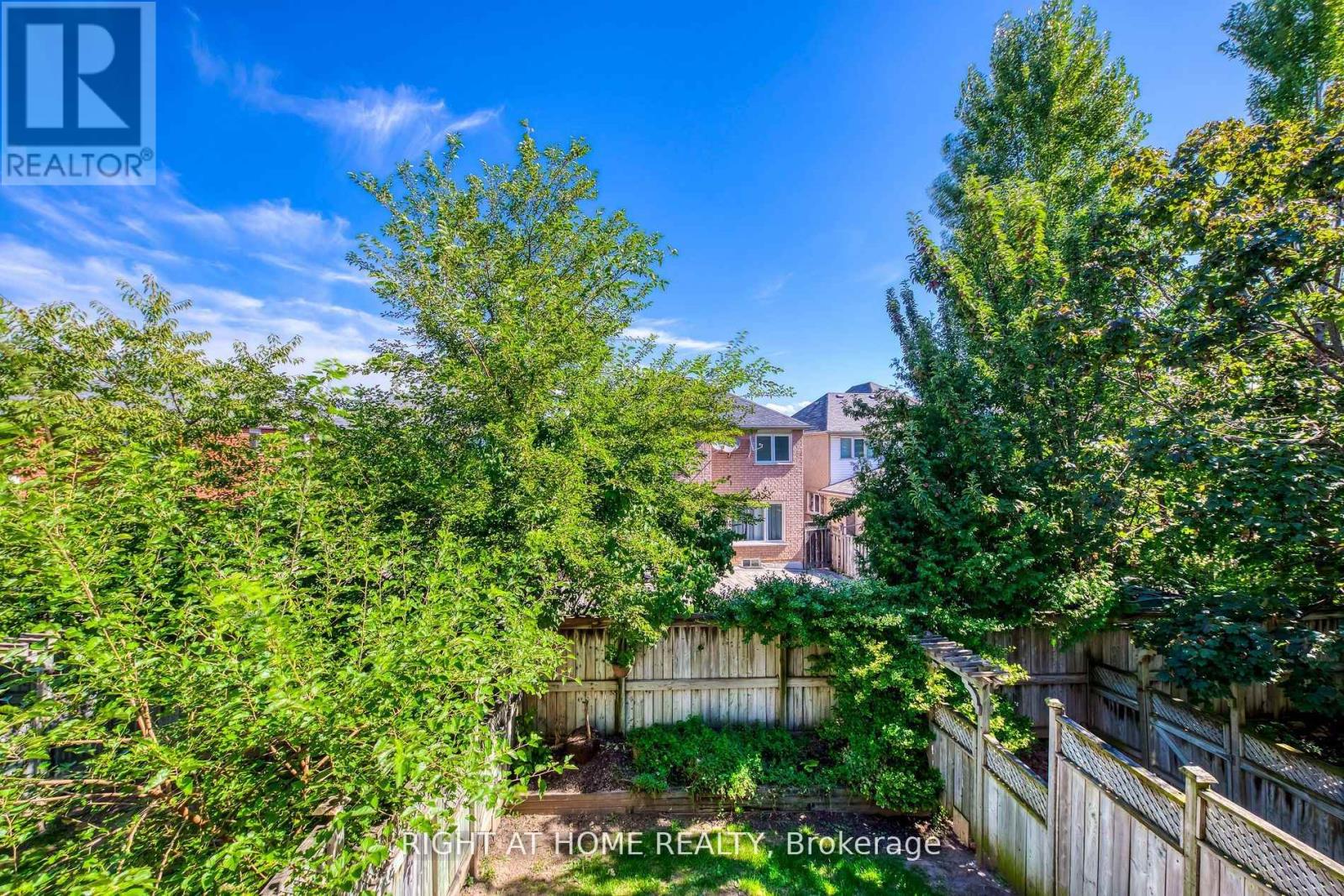 104 - 2945 Thomas Street, Mississauga (Central Erin Mills), Ontario  L5M 6C1 - Photo 9 - W12496188