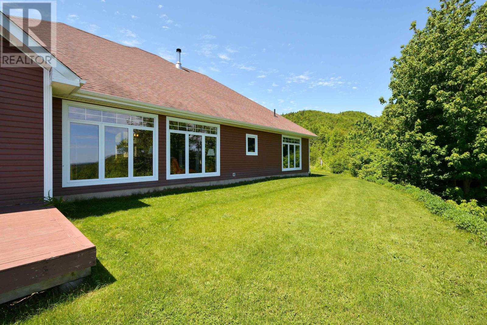 50 Water Tower Road, Ingonish, Nova Scotia  B0C 1K0 - Photo 37 - 202508315