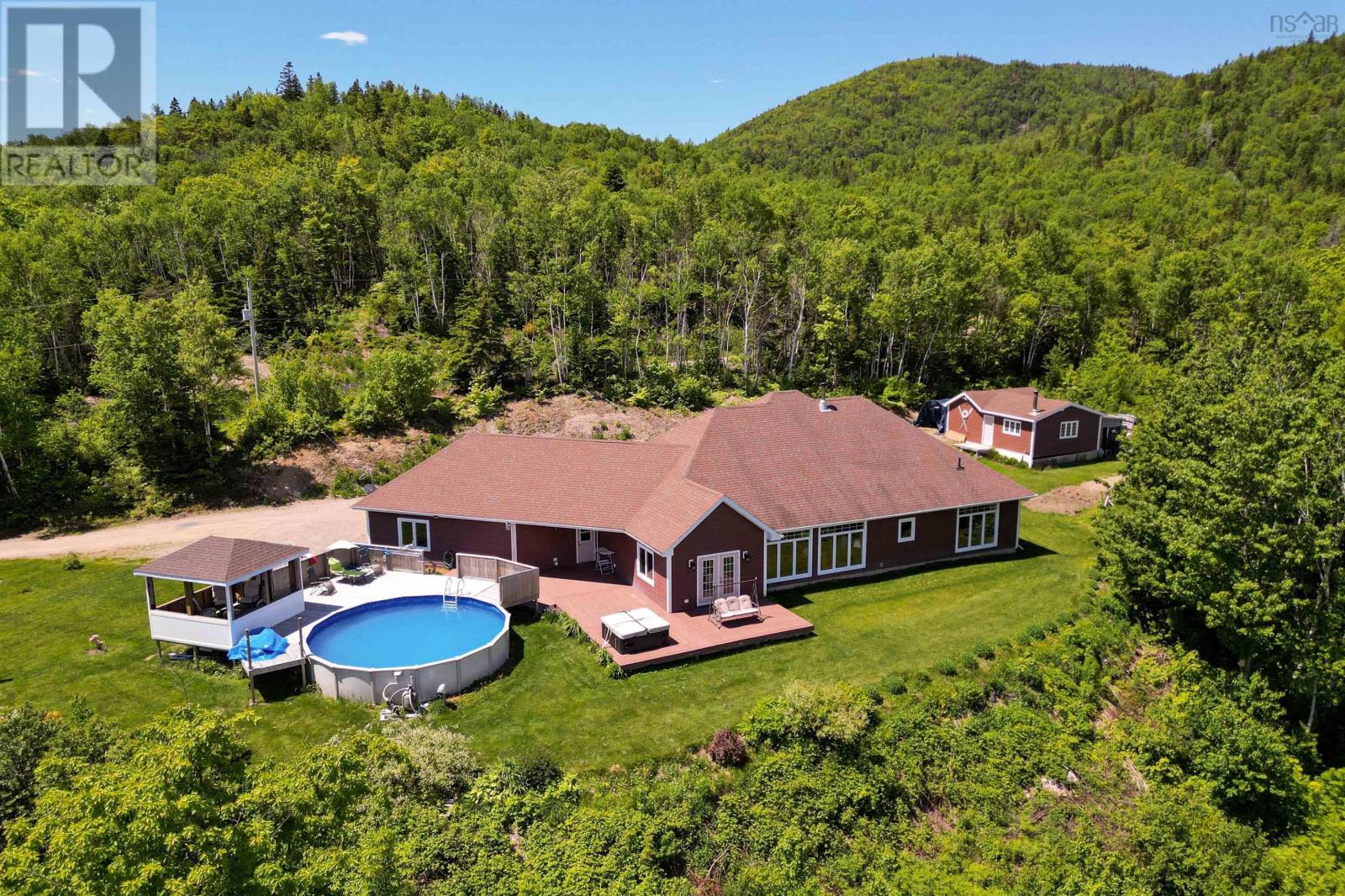 50 Water Tower Road, Ingonish, Nova Scotia  B0C 1K0 - Photo 46 - 202508315