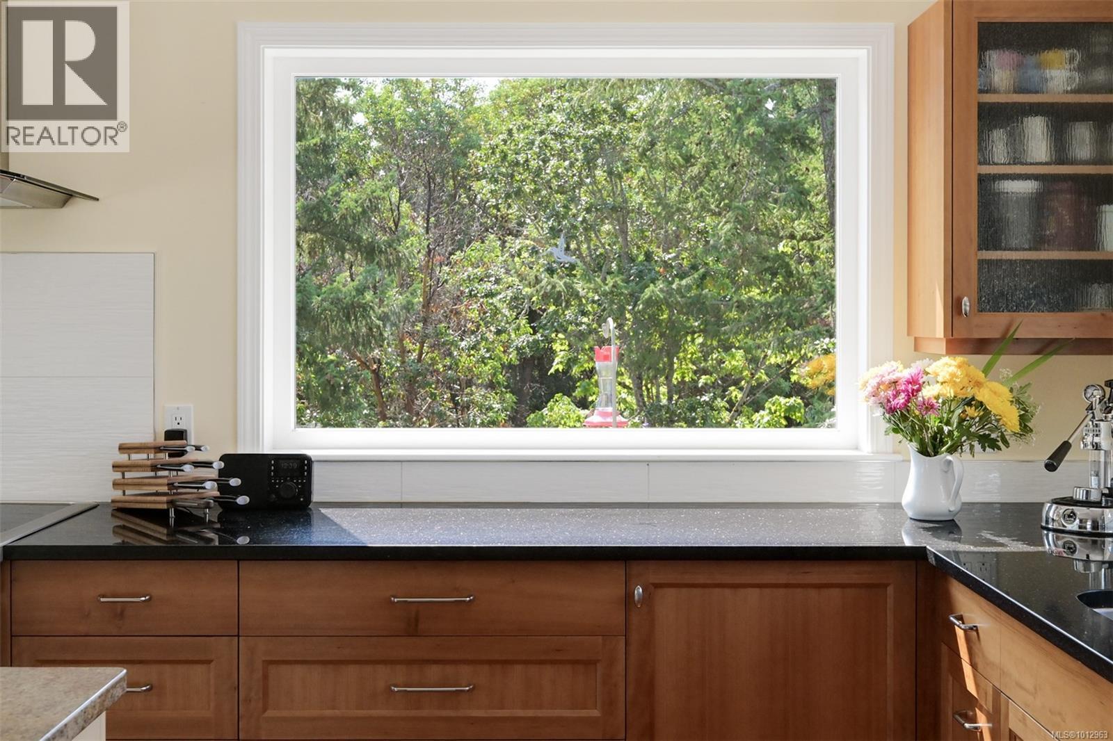 4801 Excelsior Rd, Saanich, British Columbia  V9E 2E5 - Photo 33 - 1012963