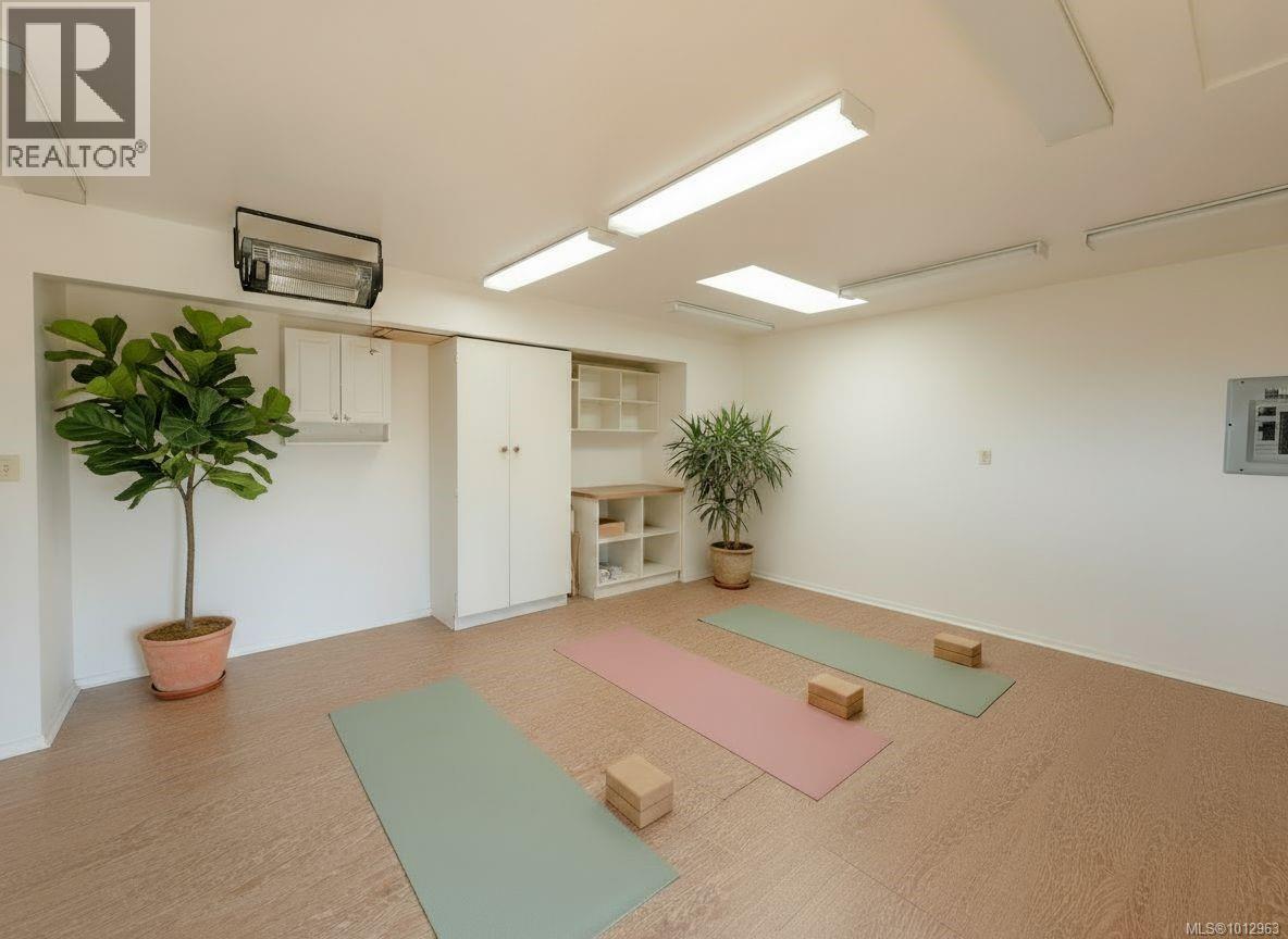 4801 Excelsior Rd, Saanich, British Columbia  V9E 2E5 - Photo 61 - 1012963