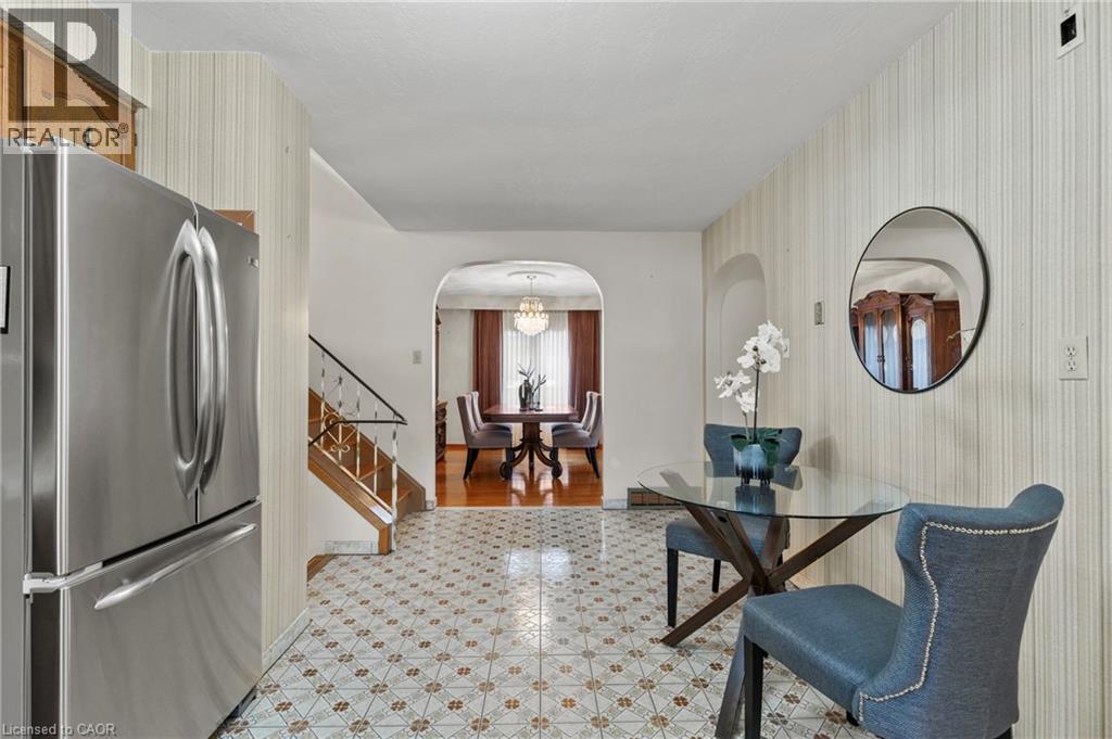 48 Village Drive, Hamilton, Ontario  L8E 3N1 - Photo 13 - 40778814