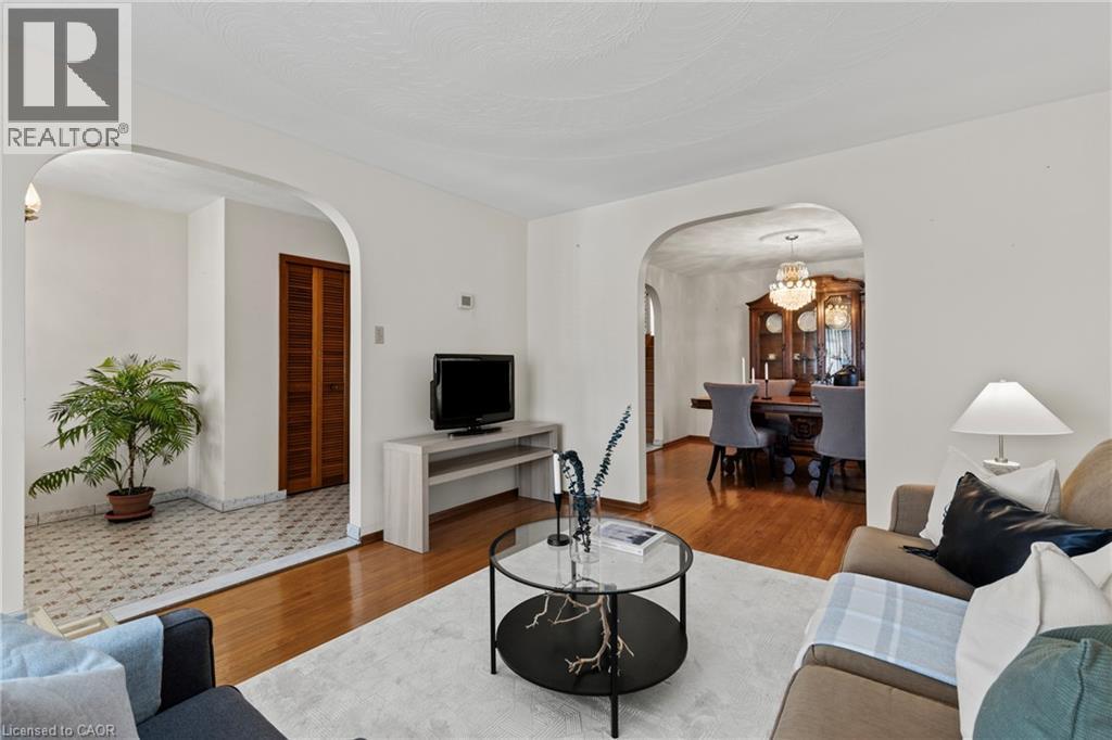 48 Village Drive, Hamilton, Ontario  L8E 3N1 - Photo 6 - 40778814