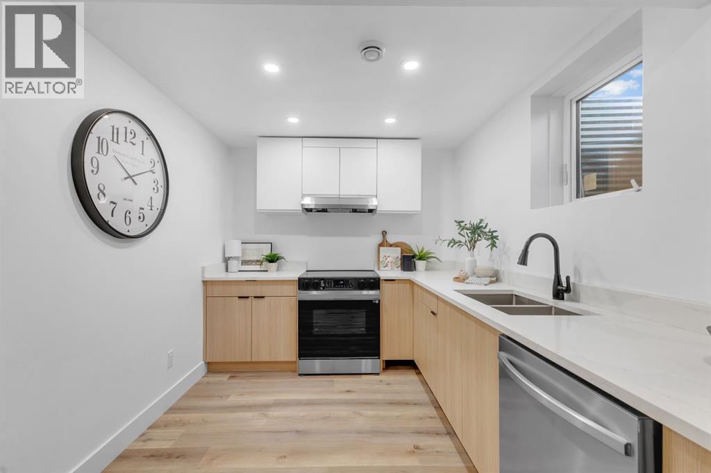 208 Cedarille Green Sw, Calgary, Alberta  T2W 2H4 - Photo 27 - A2260448