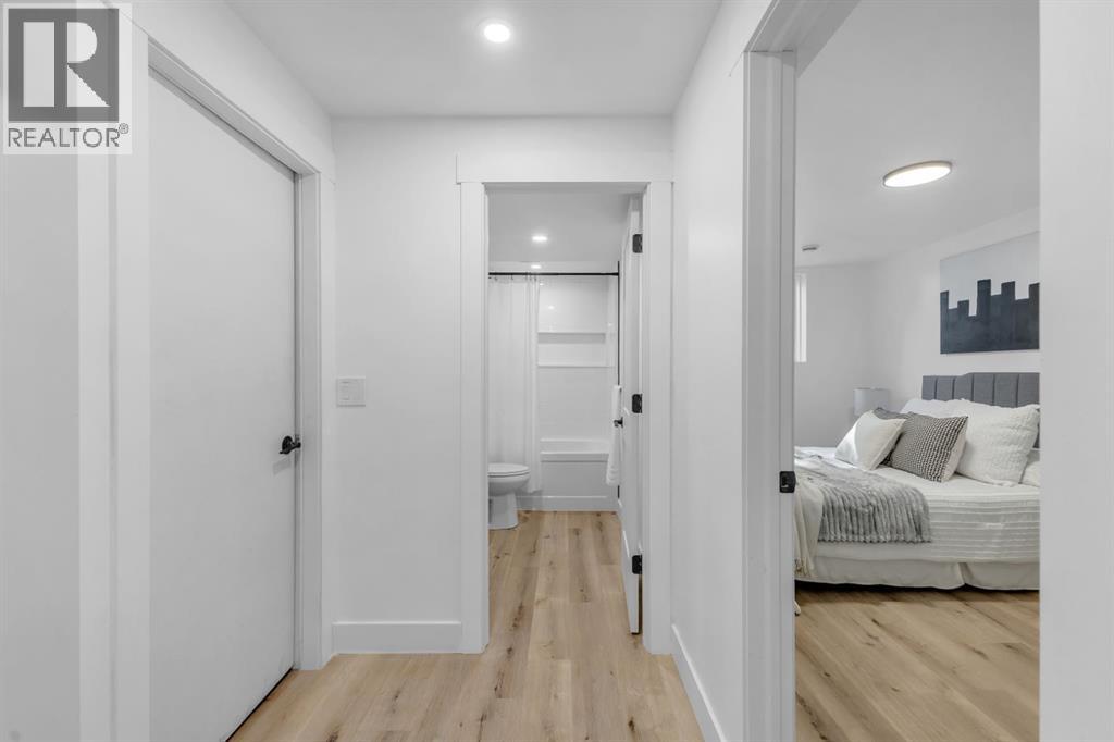 208 Cedarille Green Sw, Calgary, Alberta  T2W 2H4 - Photo 28 - A2260448