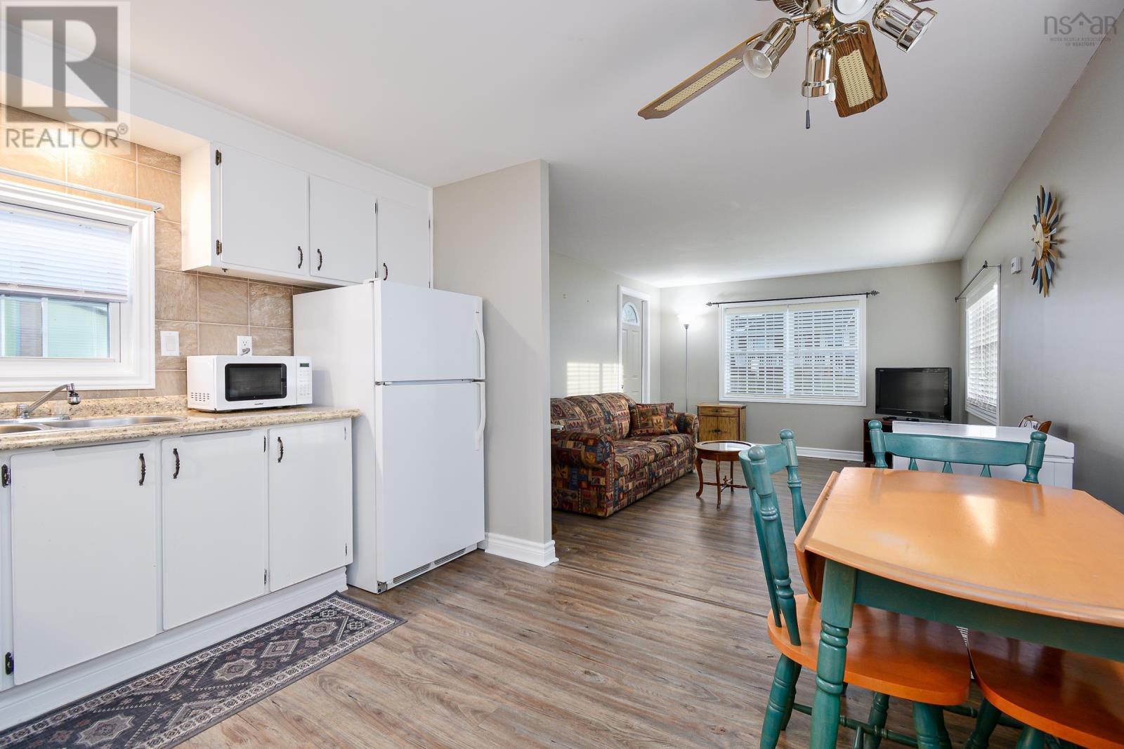 104 Butts Street, Sydney Mines, Nova Scotia  B1V 1N5 - Photo 8 - 202523115