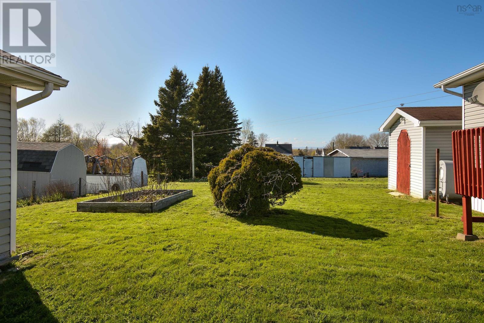 104 Butts Street, Sydney Mines, Nova Scotia  B1V 1N5 - Photo 3 - 202523115