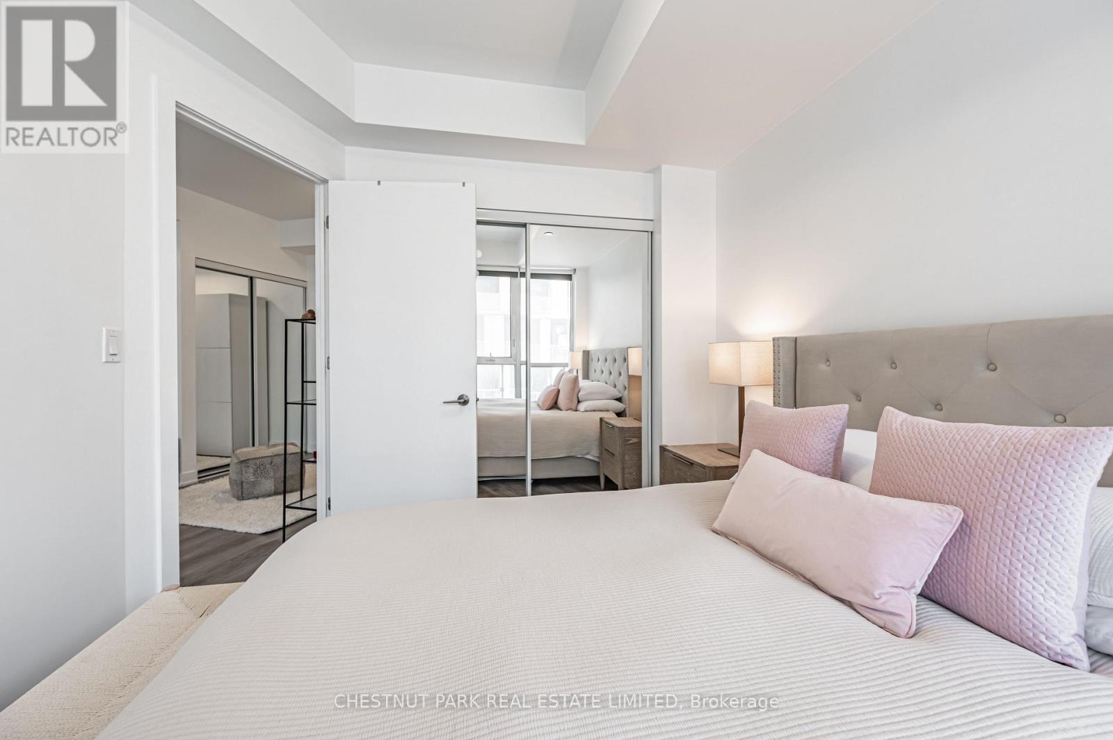 515 - 50 Bruyeres Mews, Toronto, Ontario  M5V 0H8 - Photo 15 - C12496306