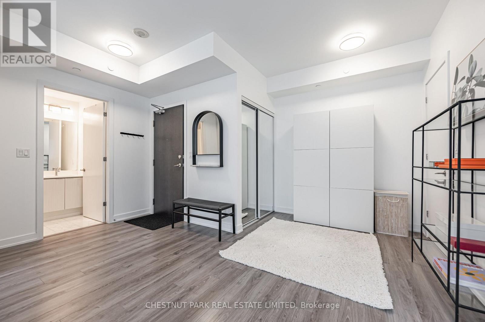 515 - 50 Bruyeres Mews, Toronto, Ontario  M5V 0H8 - Photo 5 - C12496306