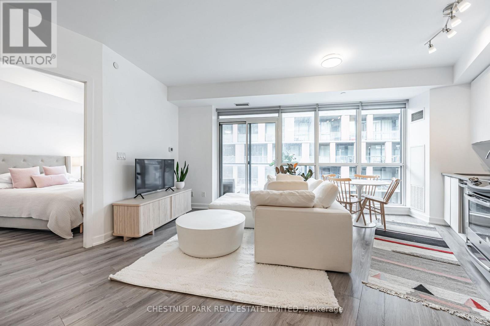 515 - 50 Bruyeres Mews, Toronto, Ontario  M5V 0H8 - Photo 7 - C12496306