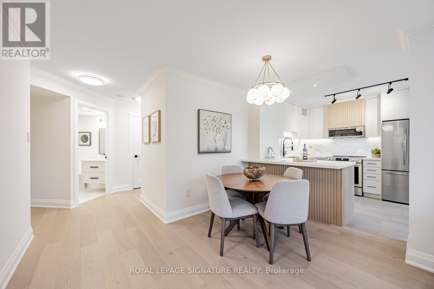 404 - 889 Bay Street, Toronto (Bay Street Corridor), Ontario  M5S 3K5 - Photo 10 - C12496346