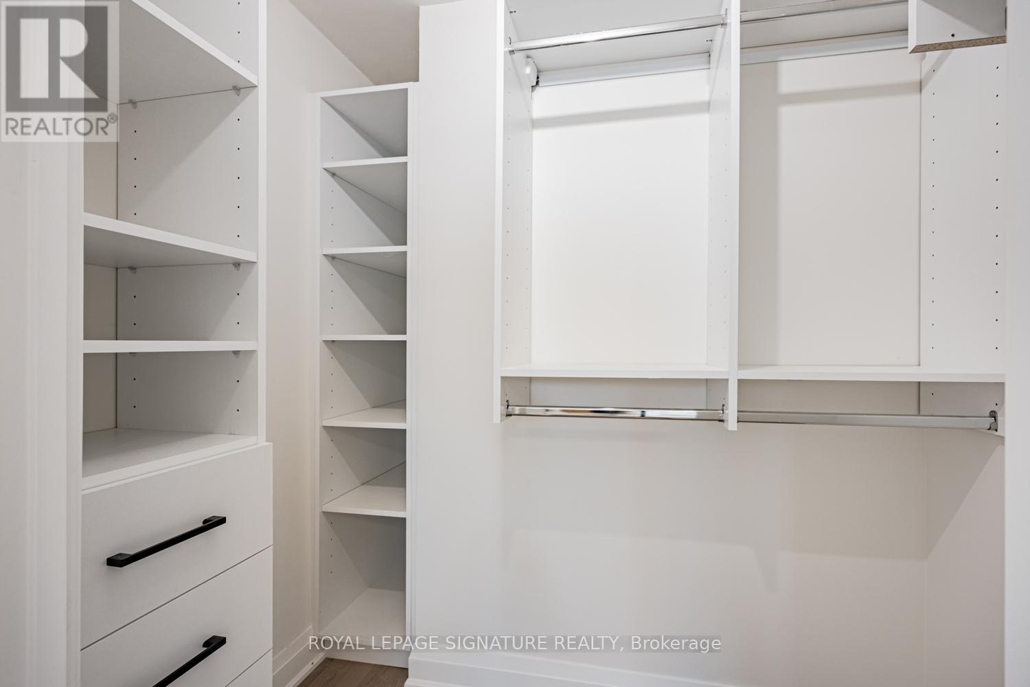 404 - 889 Bay Street, Toronto (Bay Street Corridor), Ontario  M5S 3K5 - Photo 16 - C12496346