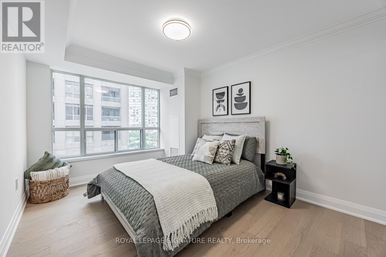 404 - 889 Bay Street, Toronto (Bay Street Corridor), Ontario  M5S 3K5 - Photo 17 - C12496346