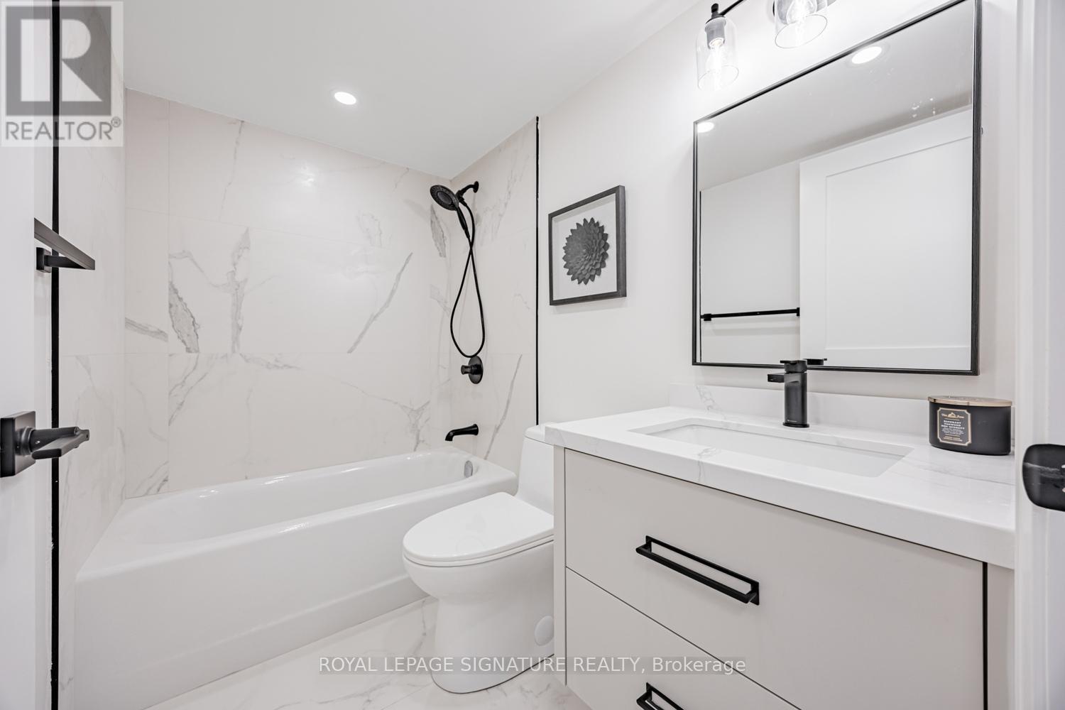 404 - 889 Bay Street, Toronto (Bay Street Corridor), Ontario  M5S 3K5 - Photo 20 - C12496346