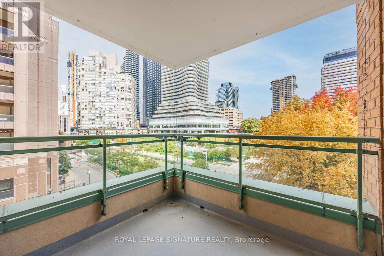 404 - 889 Bay Street, Toronto (Bay Street Corridor), Ontario  M5S 3K5 - Photo 23 - C12496346