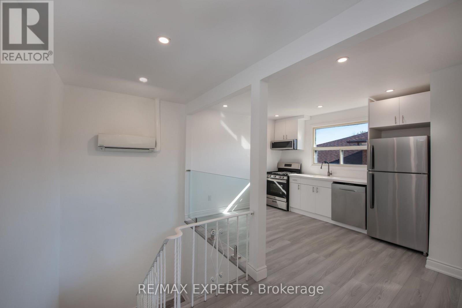 3 - 59 Bowhill Crescent, Toronto, Ontario  M2J 3S1 - Photo 7 - C12496372