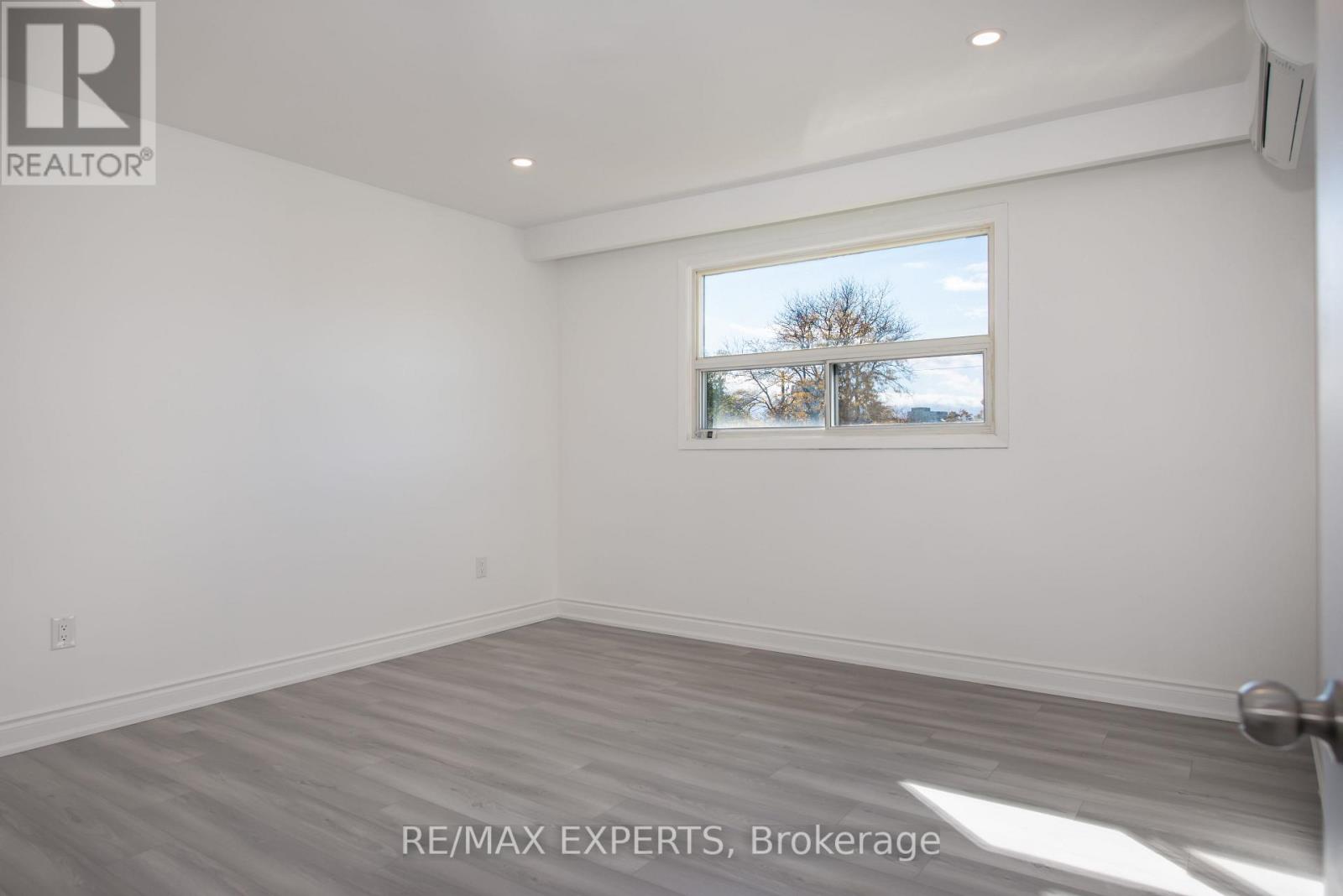 3 - 59 Bowhill Crescent, Toronto, Ontario  M2J 3S1 - Photo 9 - C12496372