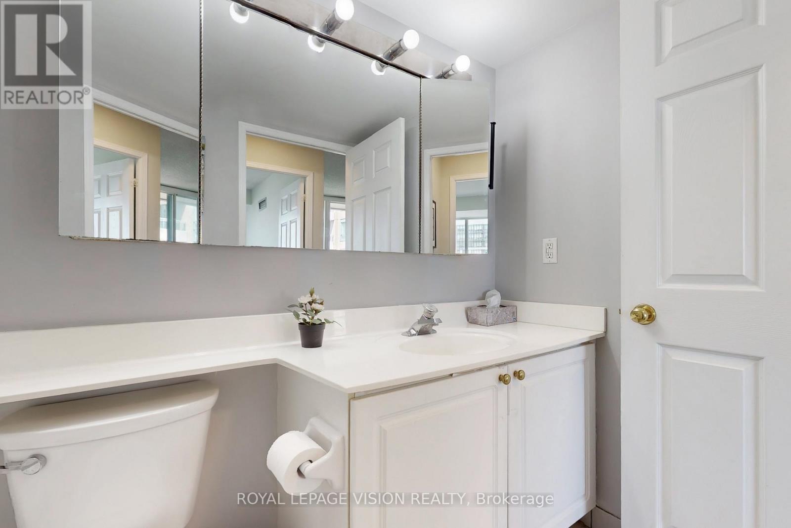 1905 - 3 Pemberton Avenue, Toronto, Ontario  M2M 4M1 - Photo 21 - C12496374