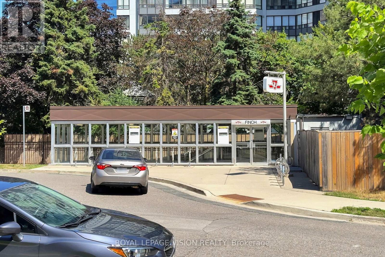 1905 - 3 Pemberton Avenue, Toronto, Ontario  M2M 4M1 - Photo 4 - C12496374