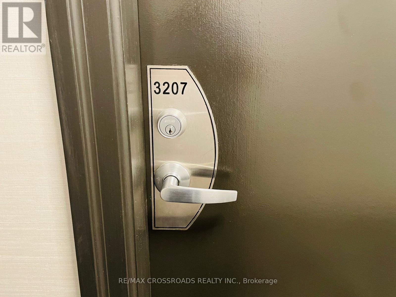 3207 - 19 Grand Trunk Crescent, Toronto (Waterfront Communities), Ontario  M5J 3A3 - Photo 6 - C12496382