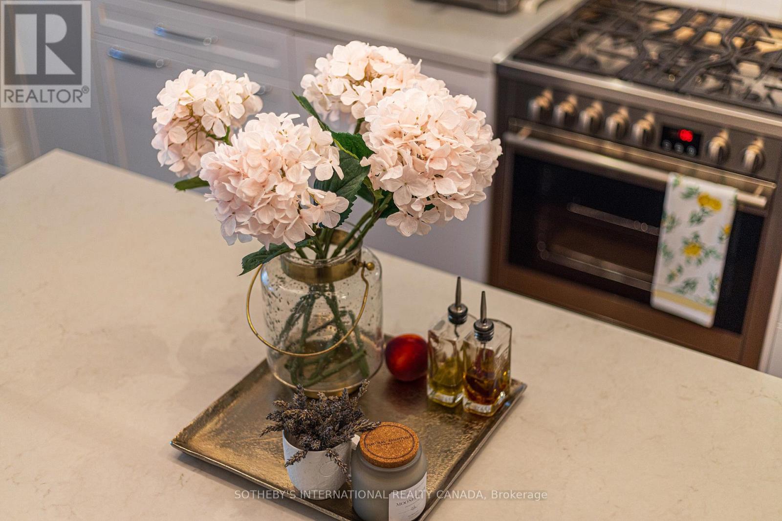 Th-105 - 25 Malcolm Road, Toronto, Ontario  M4G 0C1 - Photo 17 - C12496396