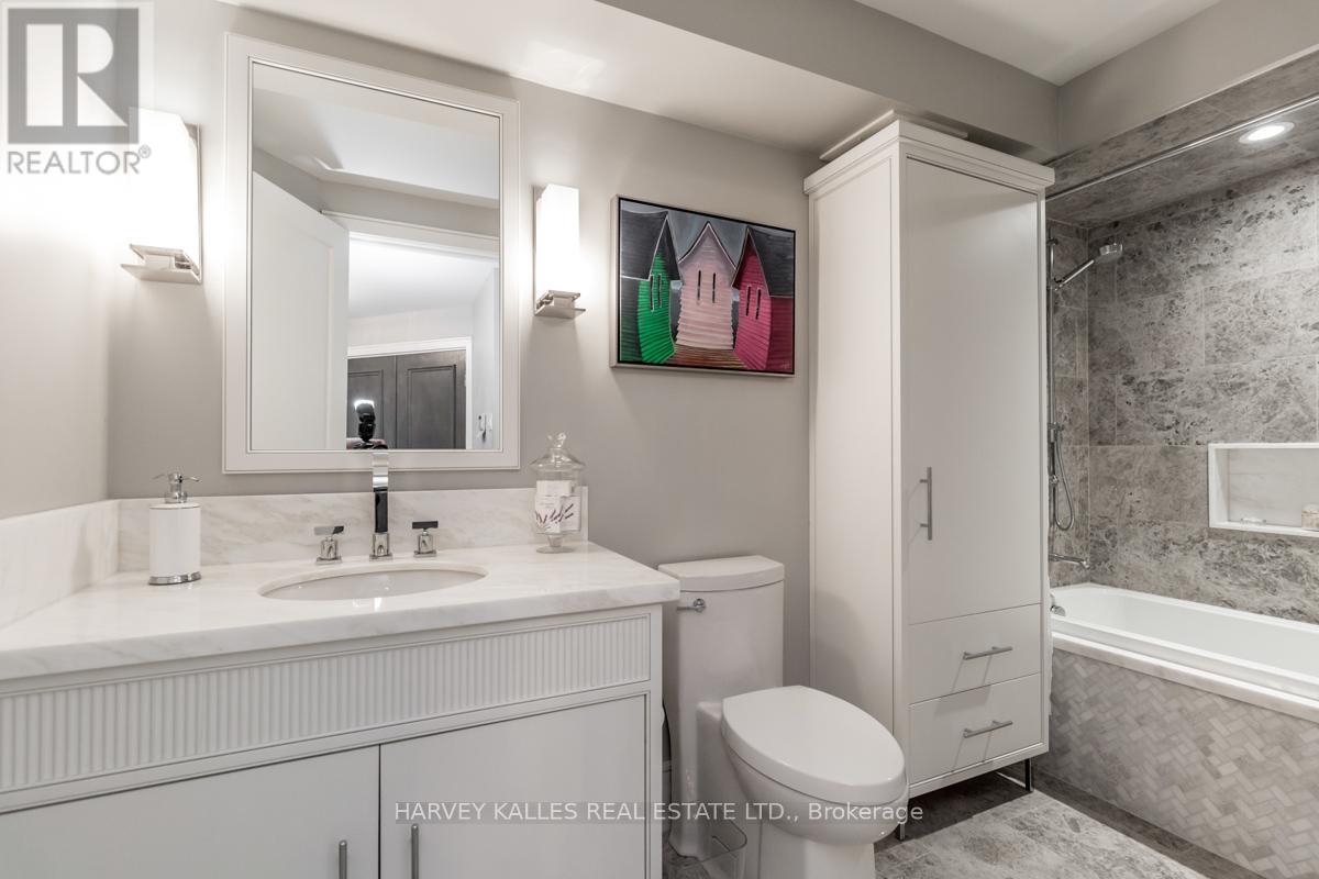 1309 - 110 Bloor Street W, Toronto, Ontario  M5S 2W7 - Photo 18 - C12496462