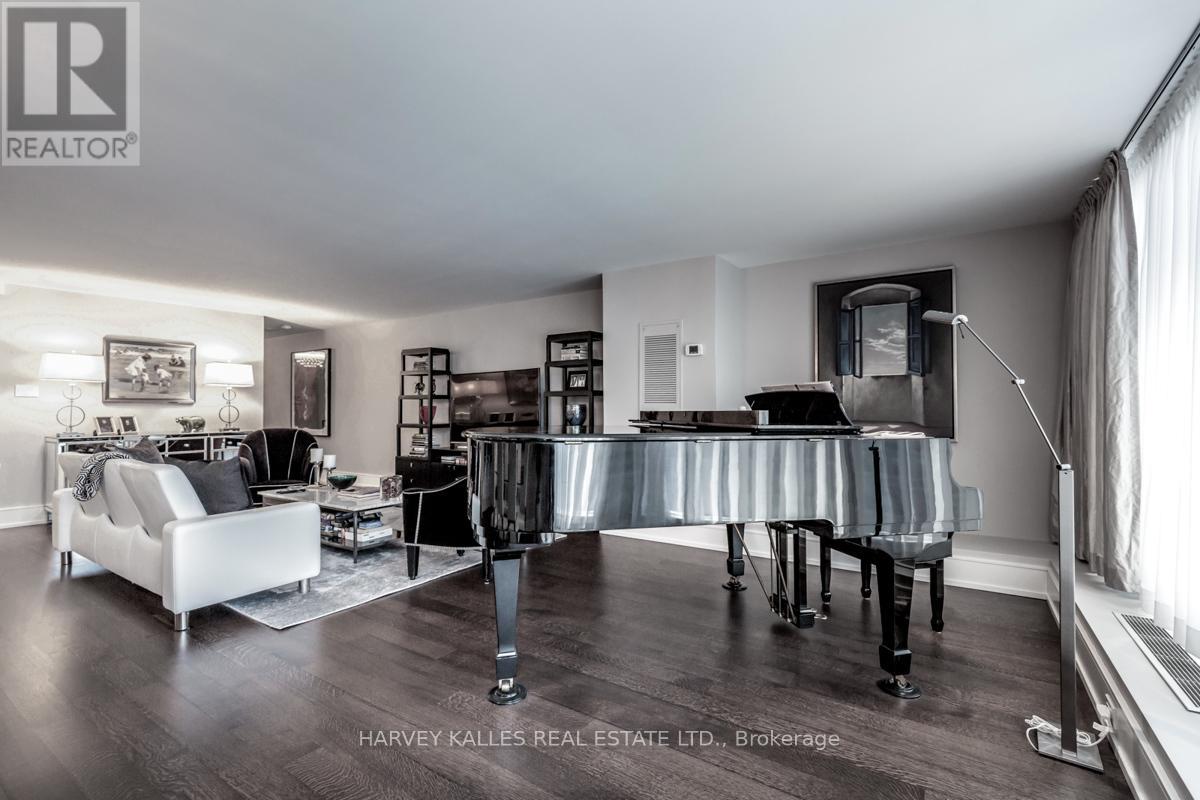 1309 - 110 Bloor Street W, Toronto, Ontario  M5S 2W7 - Photo 7 - C12496462