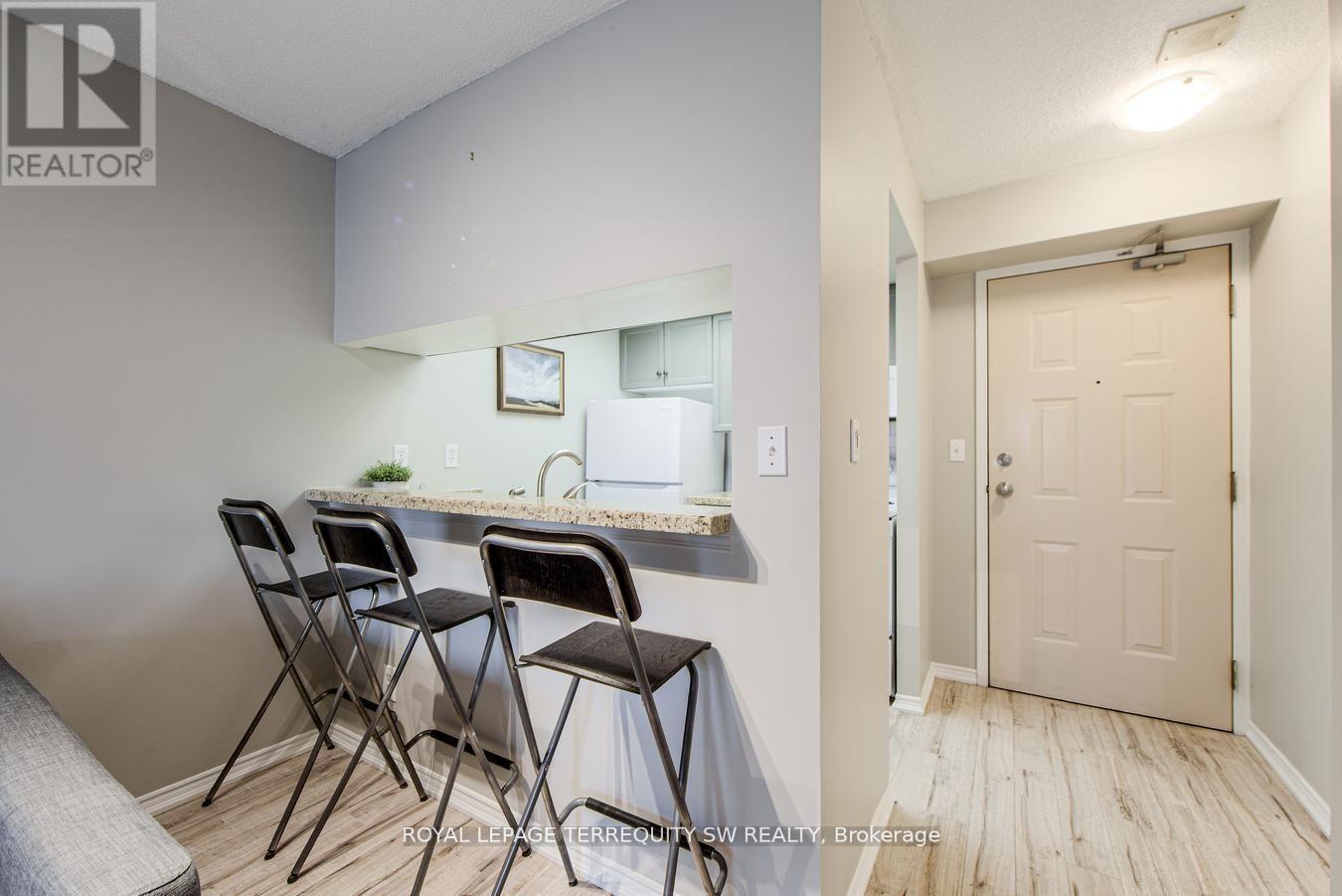 933 - 222 The Esplanade, Toronto (Waterfront Communities), Ontario  M5A 4M8 - Photo 11 - C12496486