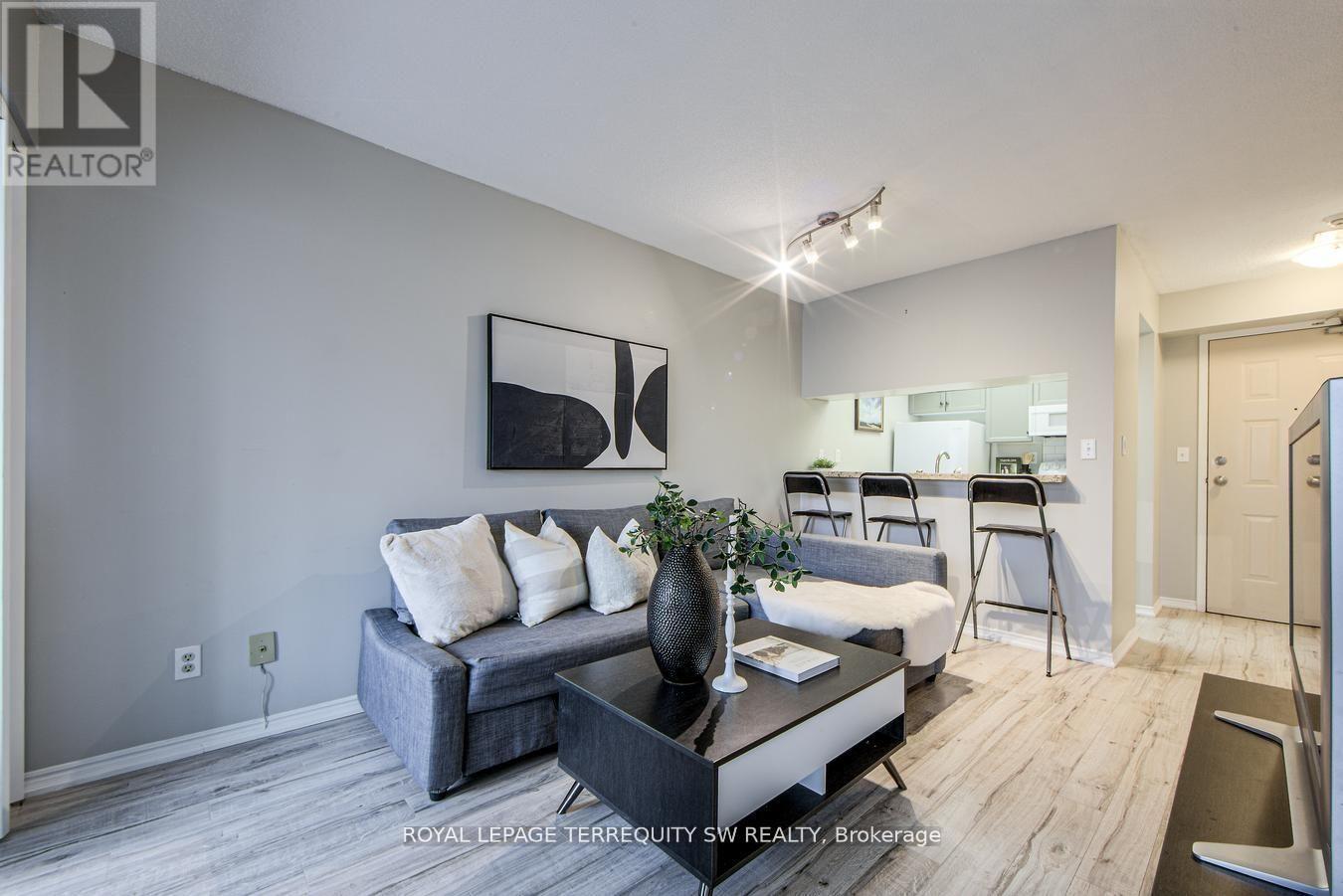 933 - 222 The Esplanade, Toronto (Waterfront Communities), Ontario  M5A 4M8 - Photo 9 - C12496486