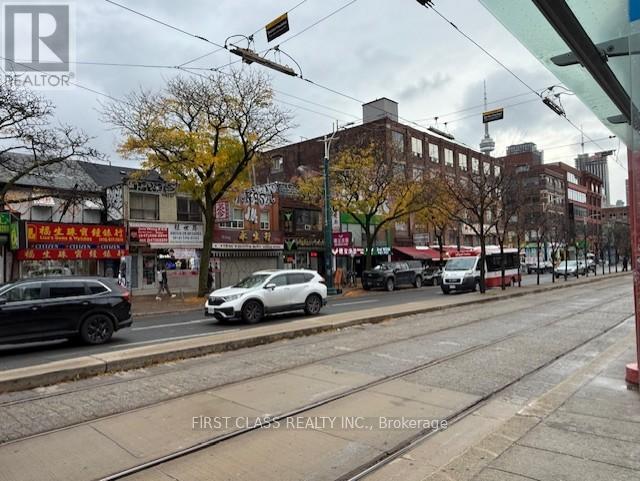 267 Spadina Avenue, Toronto, Ontario  M5T 2E3 - Photo 2 - C12496488
