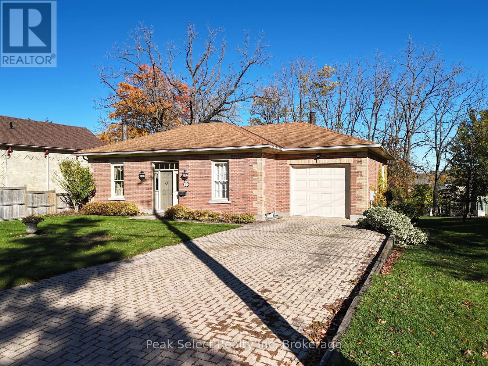 35 Ontario Street N, St. Marys, Ontario  N4X 1B1 - Photo 4 - X12496452