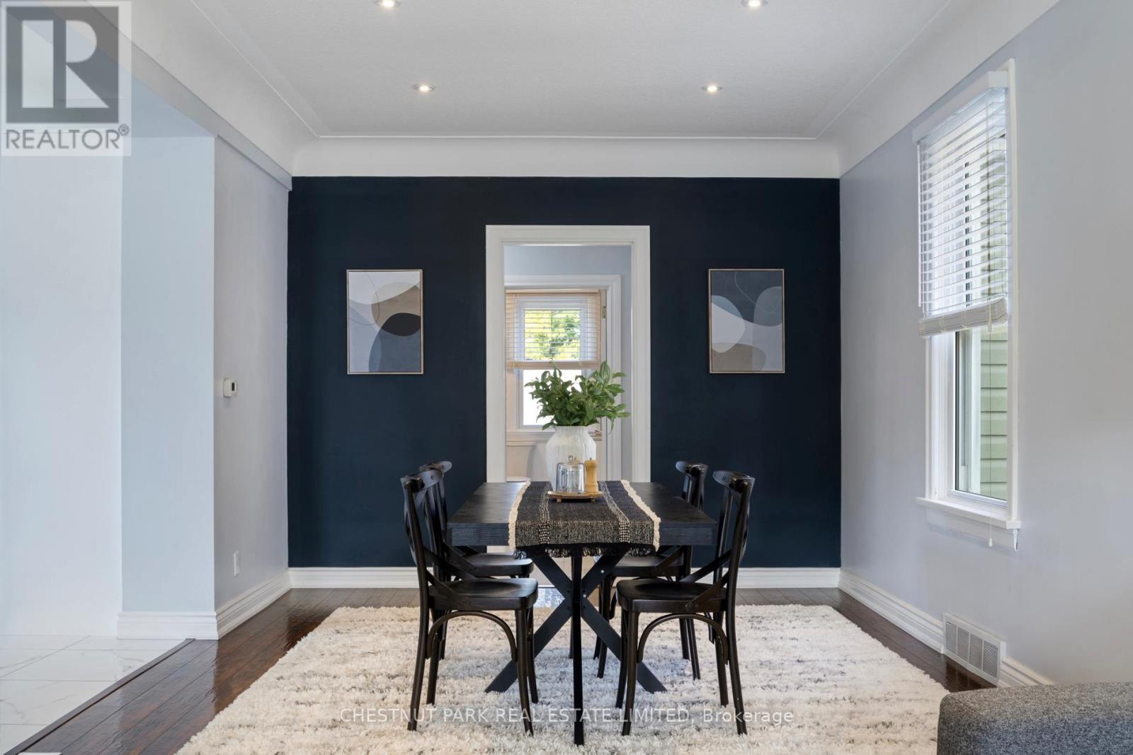 11 Fairview Road, Grimsby (Grimsby Beach), Ontario  L3M 3L1 - Photo 13 - X12496202