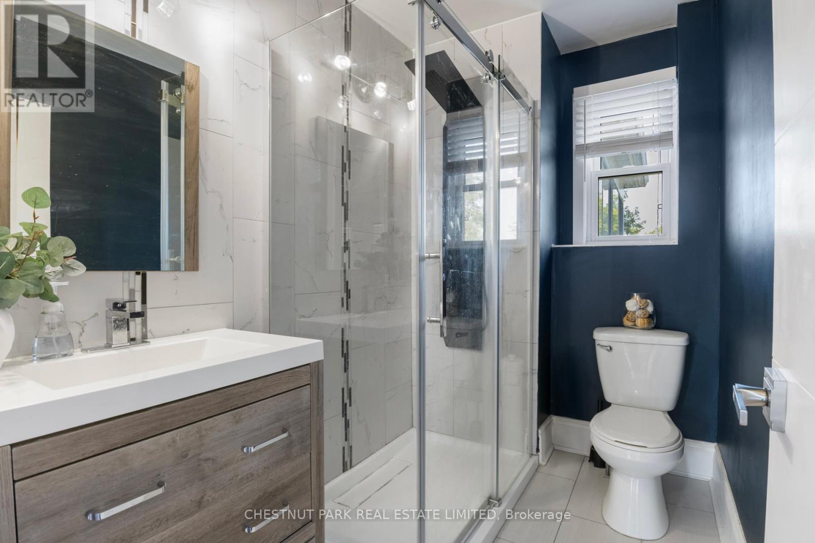 11 Fairview Road, Grimsby (Grimsby Beach), Ontario  L3M 3L1 - Photo 26 - X12496202