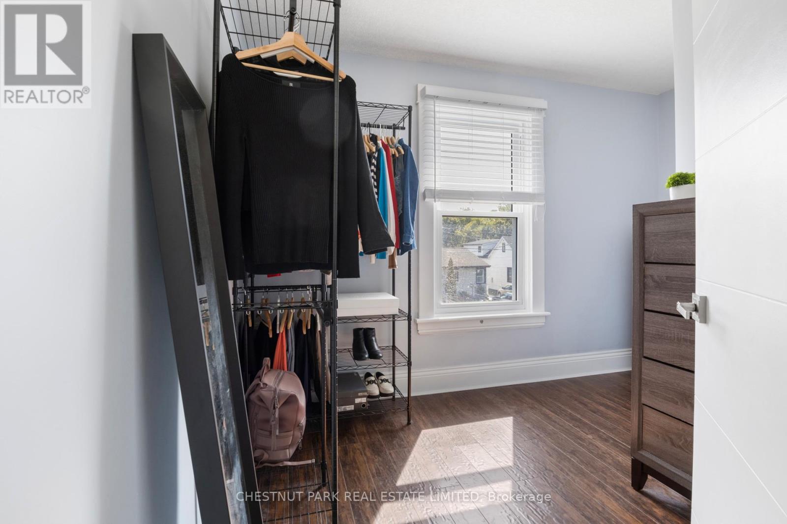 11 Fairview Road, Grimsby (Grimsby Beach), Ontario  L3M 3L1 - Photo 27 - X12496202