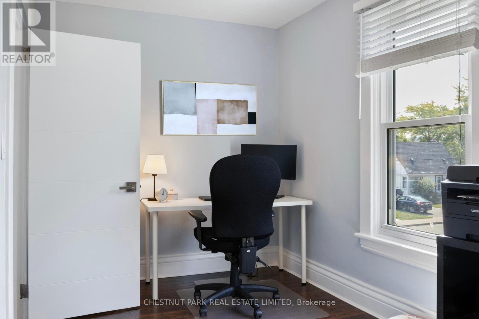 11 Fairview Road, Grimsby (Grimsby Beach), Ontario  L3M 3L1 - Photo 31 - X12496202