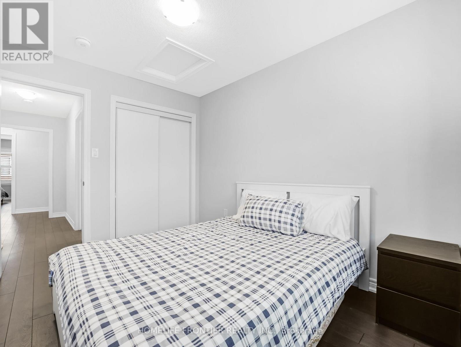 27 Rapids Lane, Hamilton (Vincent), Ontario  L8K 5J3 - Photo 30 - X12496204