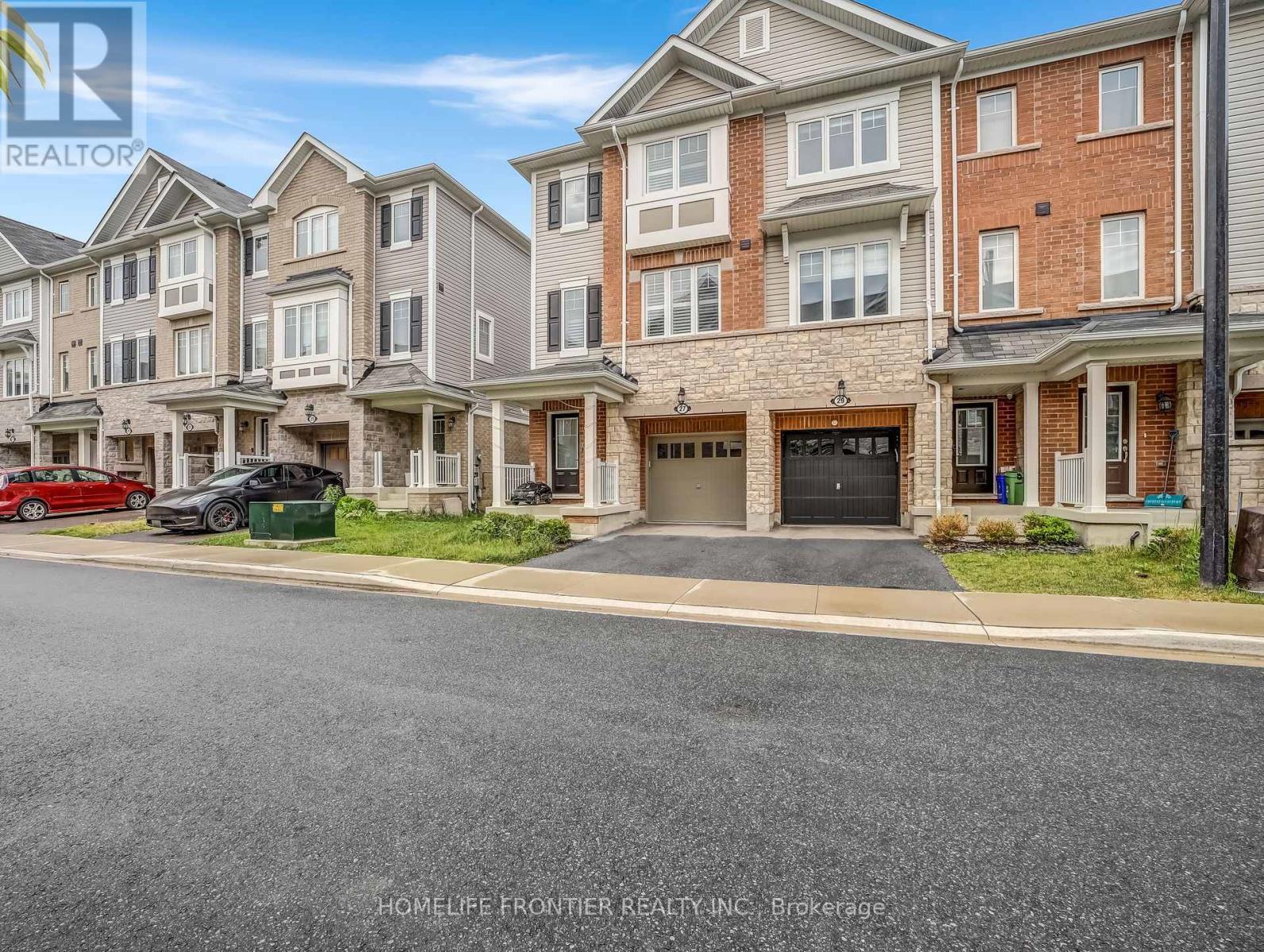 27 Rapids Lane, Hamilton (Vincent), Ontario  L8K 5J3 - Photo 5 - X12496204