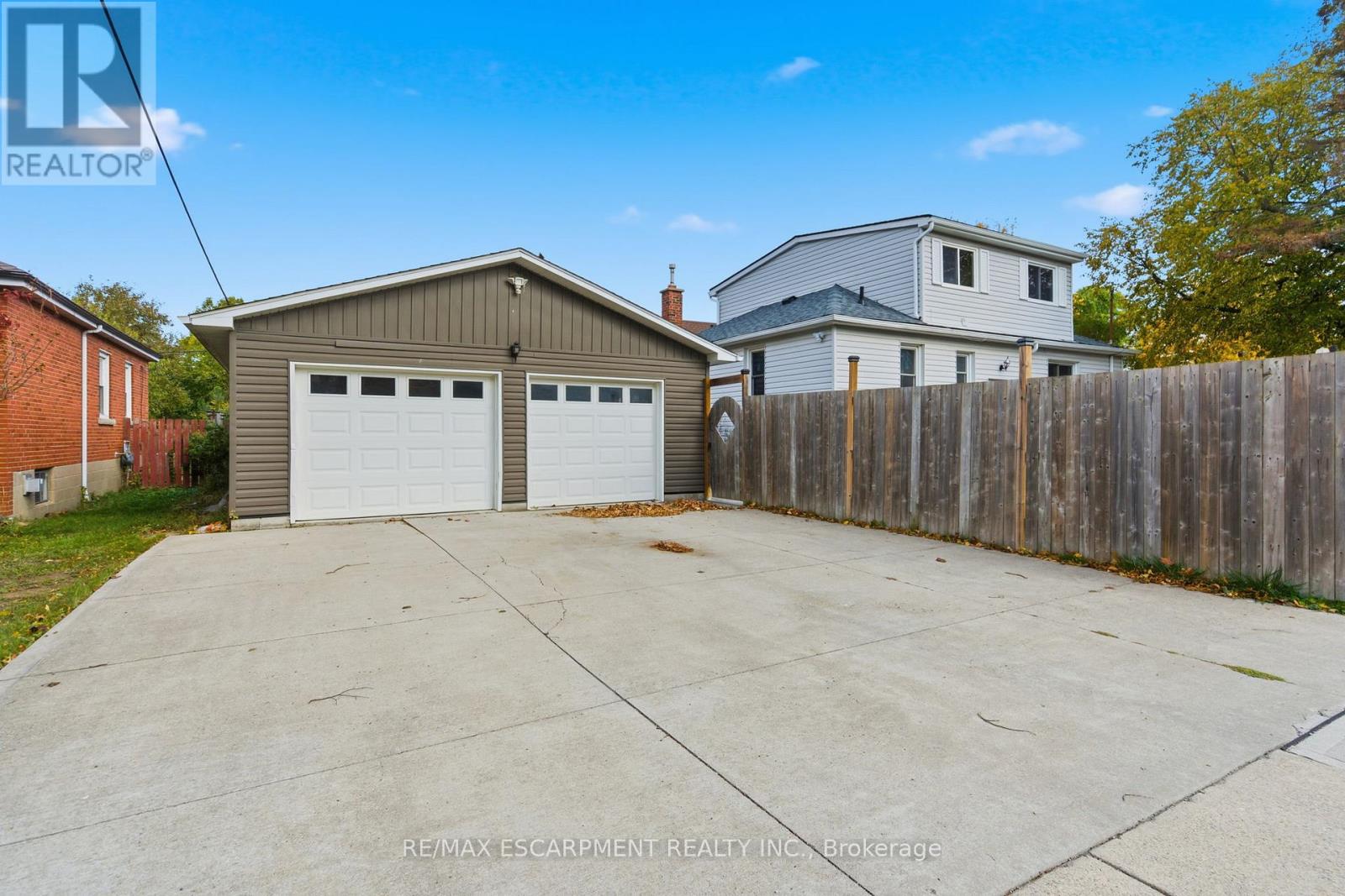 58 Seven Oaks Drive, Hamilton (Hill Park), Ontario  L9A 4E2 - Photo 34 - X12496214