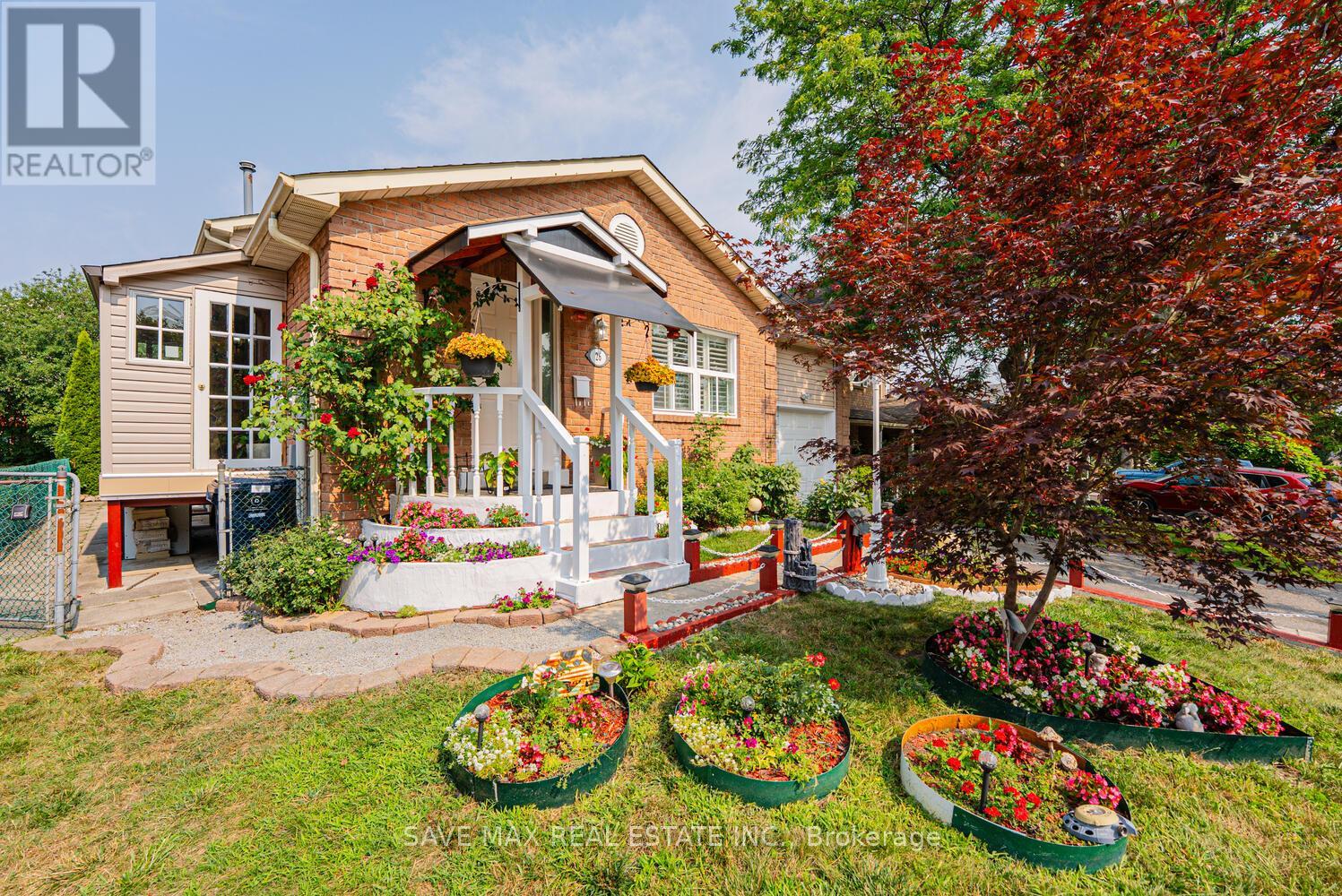 26 Fawcett Trail, Toronto (Malvern), Ontario  M1B 3B3 - Photo 3 - E12496234