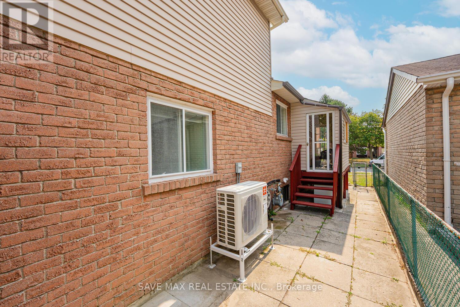 26 Fawcett Trail, Toronto (Malvern), Ontario  M1B 3B3 - Photo 45 - E12496234