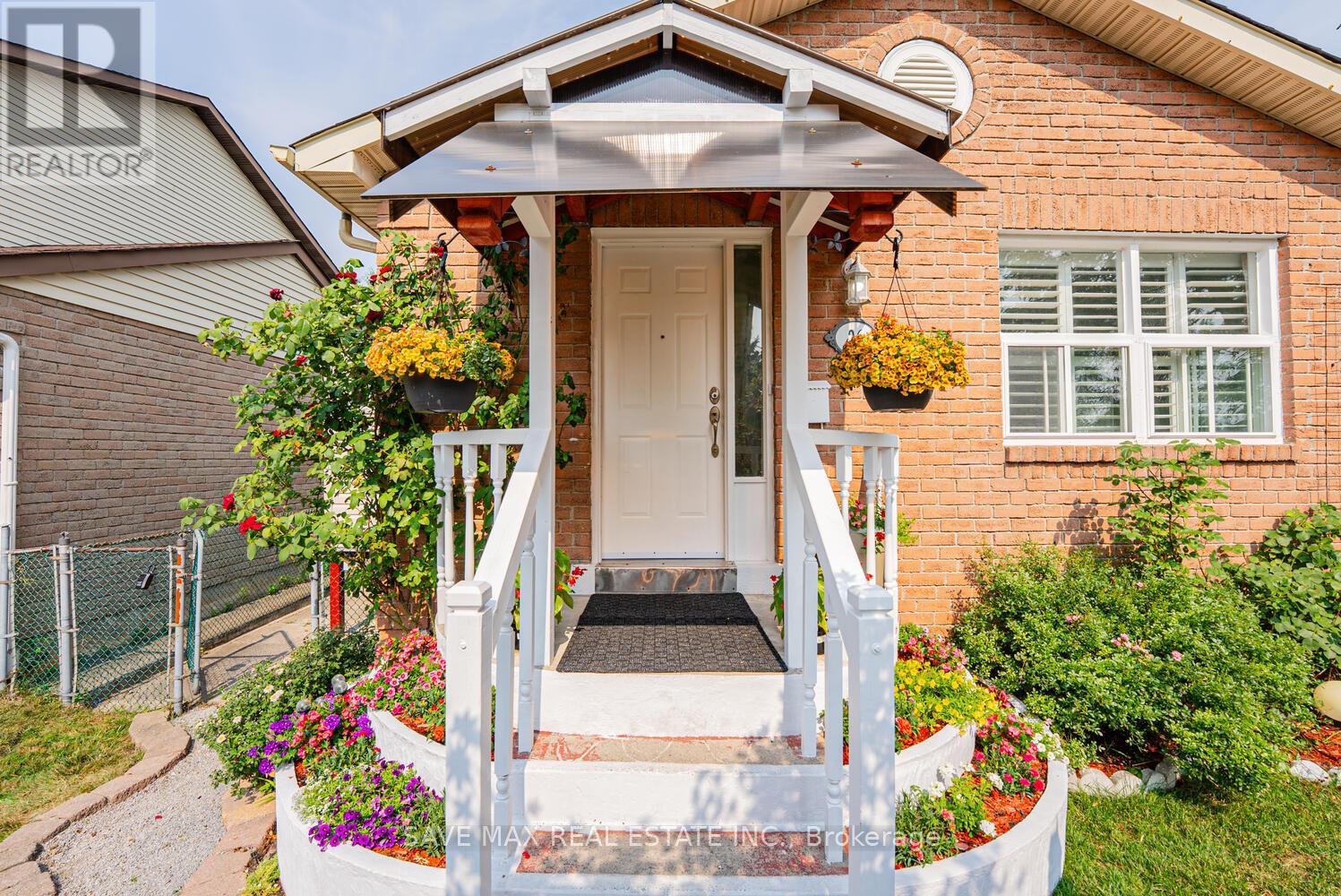 26 Fawcett Trail, Toronto (Malvern), Ontario  M1B 3B3 - Photo 6 - E12496234