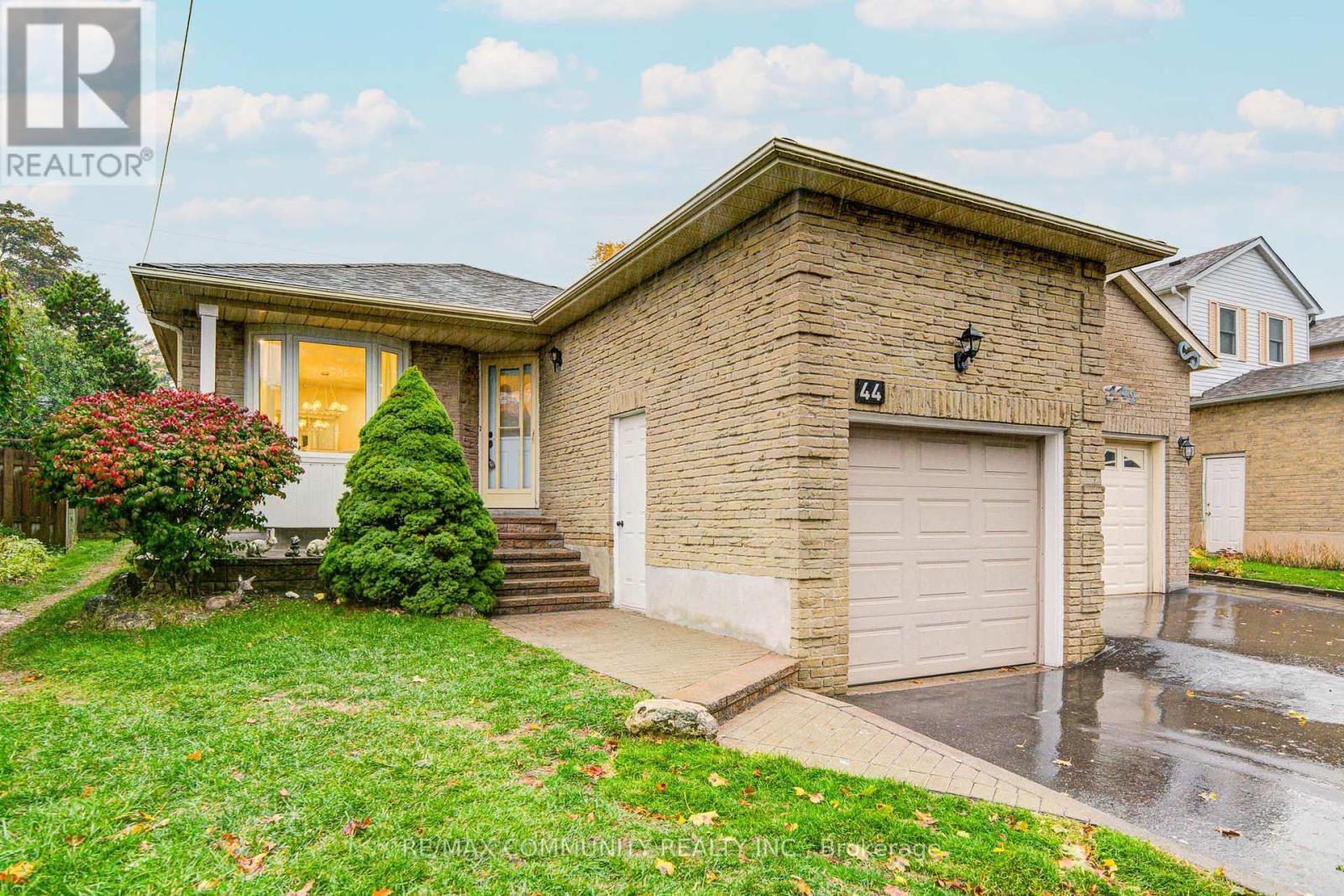 44 Angus Drive, Ajax (Central), Ontario  L1S 5C3 - Photo 3 - E12496268