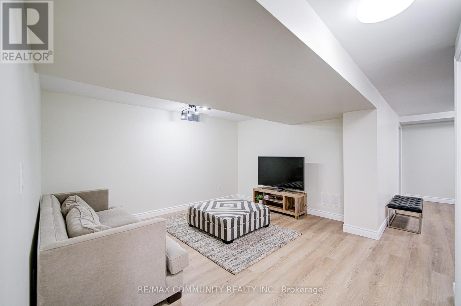 44 Angus Drive, Ajax (Central), Ontario  L1S 5C3 - Photo 35 - E12496268