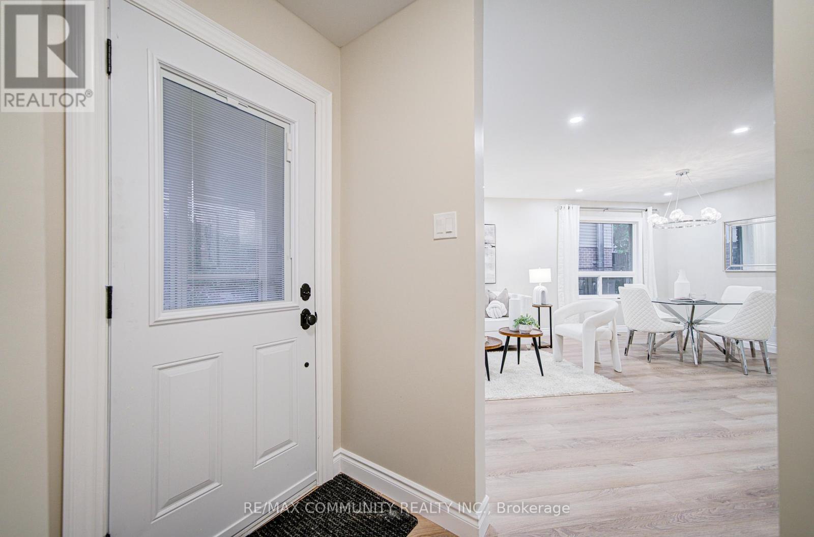 44 Angus Drive, Ajax (Central), Ontario  L1S 5C3 - Photo 5 - E12496268