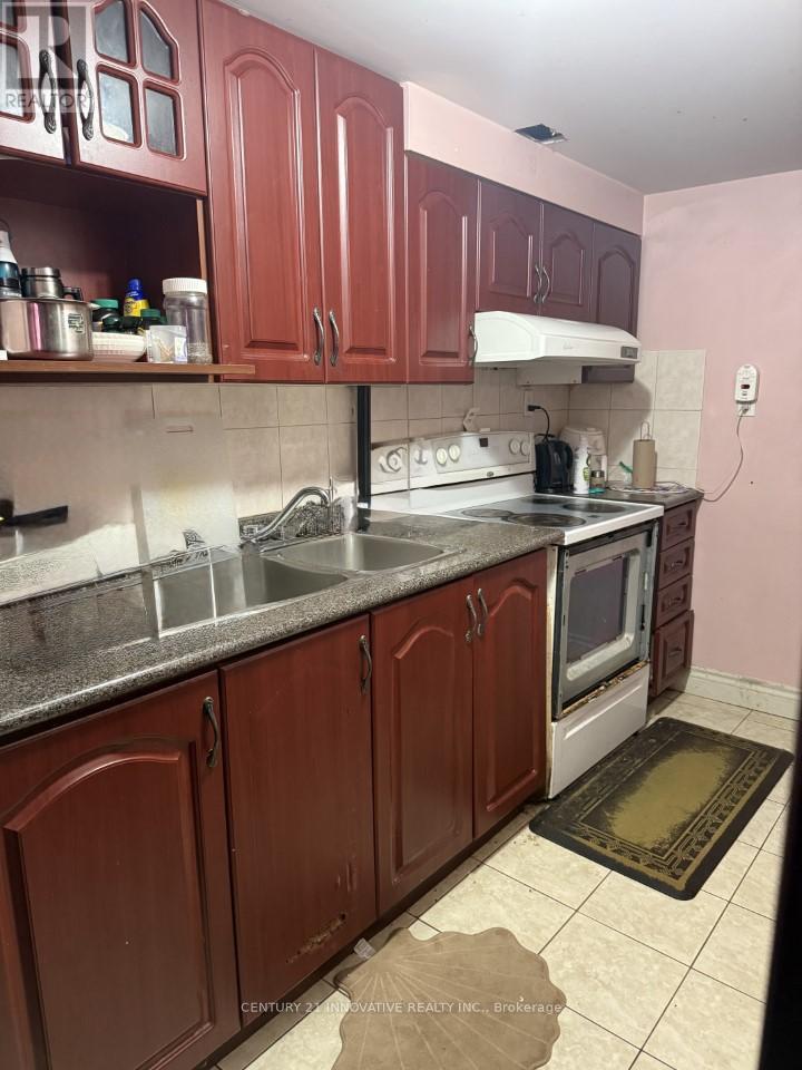 13 Cranberry Drive, Toronto, Ontario  M1X 1V8 - Photo 4 - E12496292